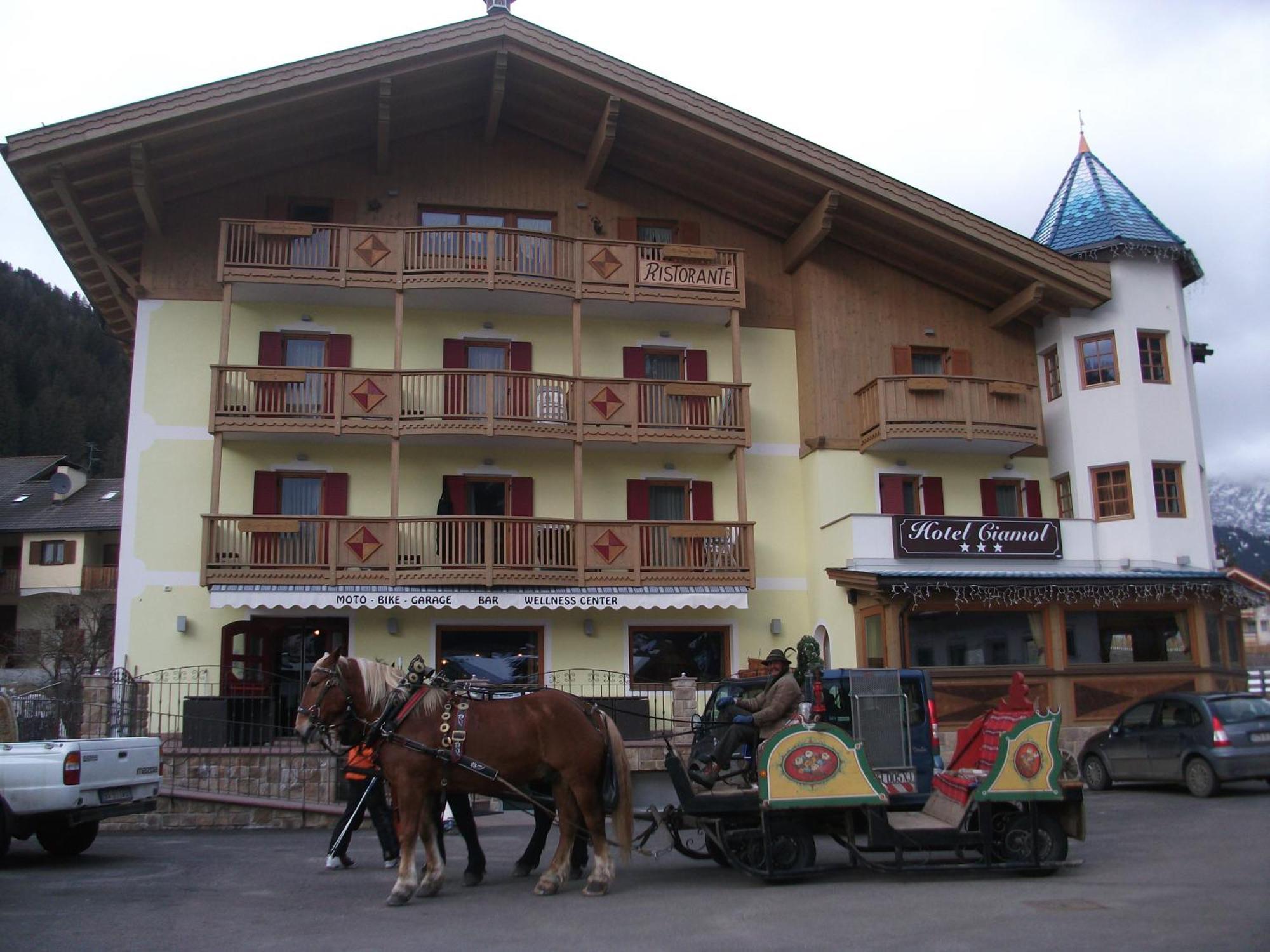 Hotel Ciamol Campitello di Fassa Extérieur photo