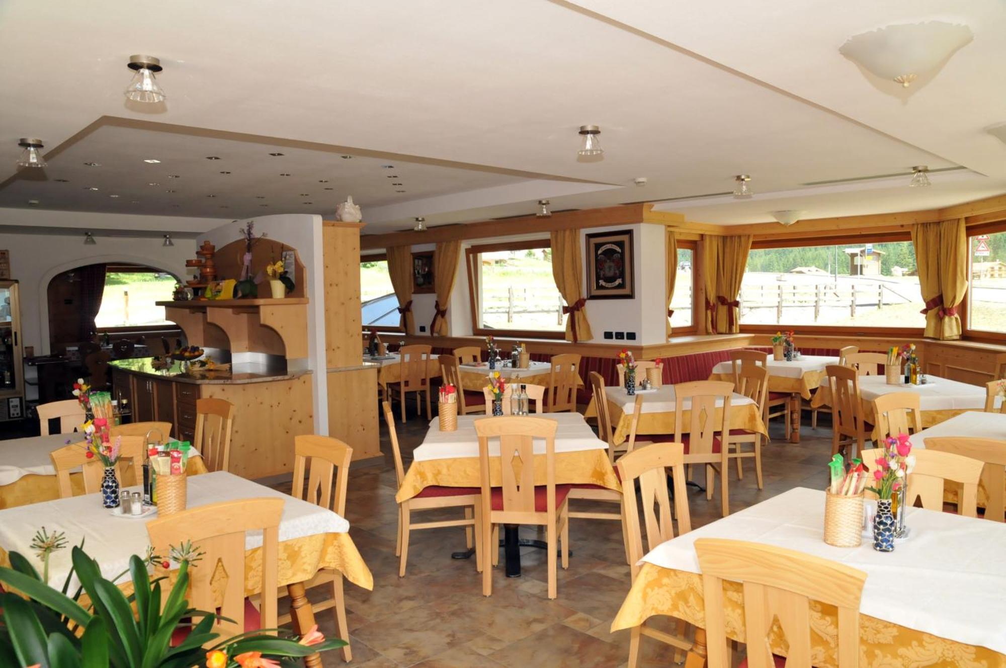 Hotel Ciamol Campitello di Fassa Extérieur photo