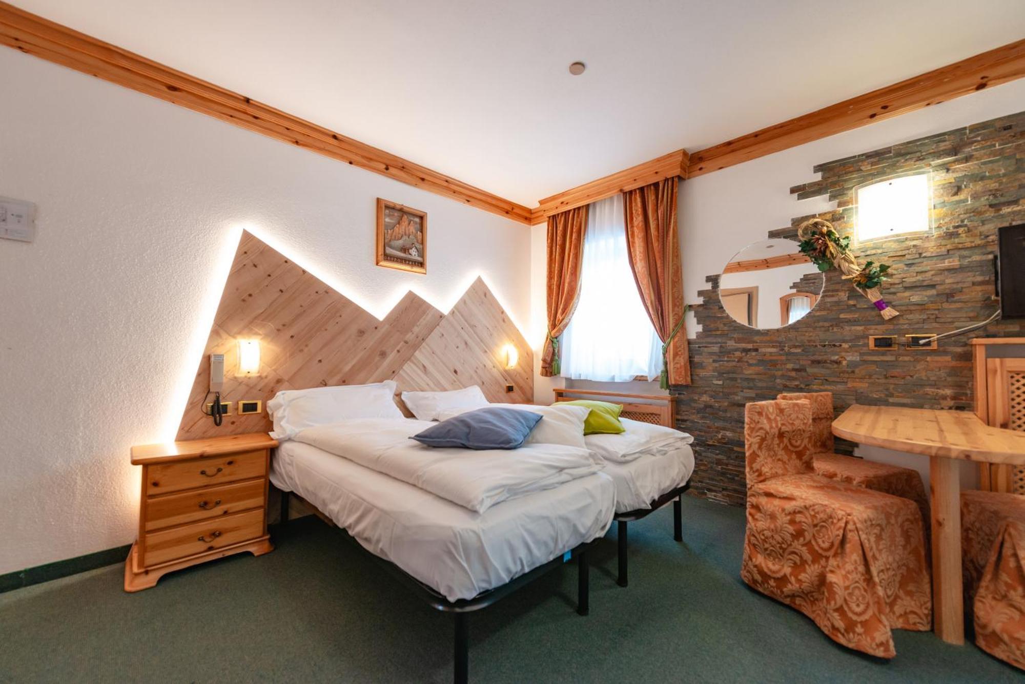 Hotel Ciamol Campitello di Fassa Extérieur photo