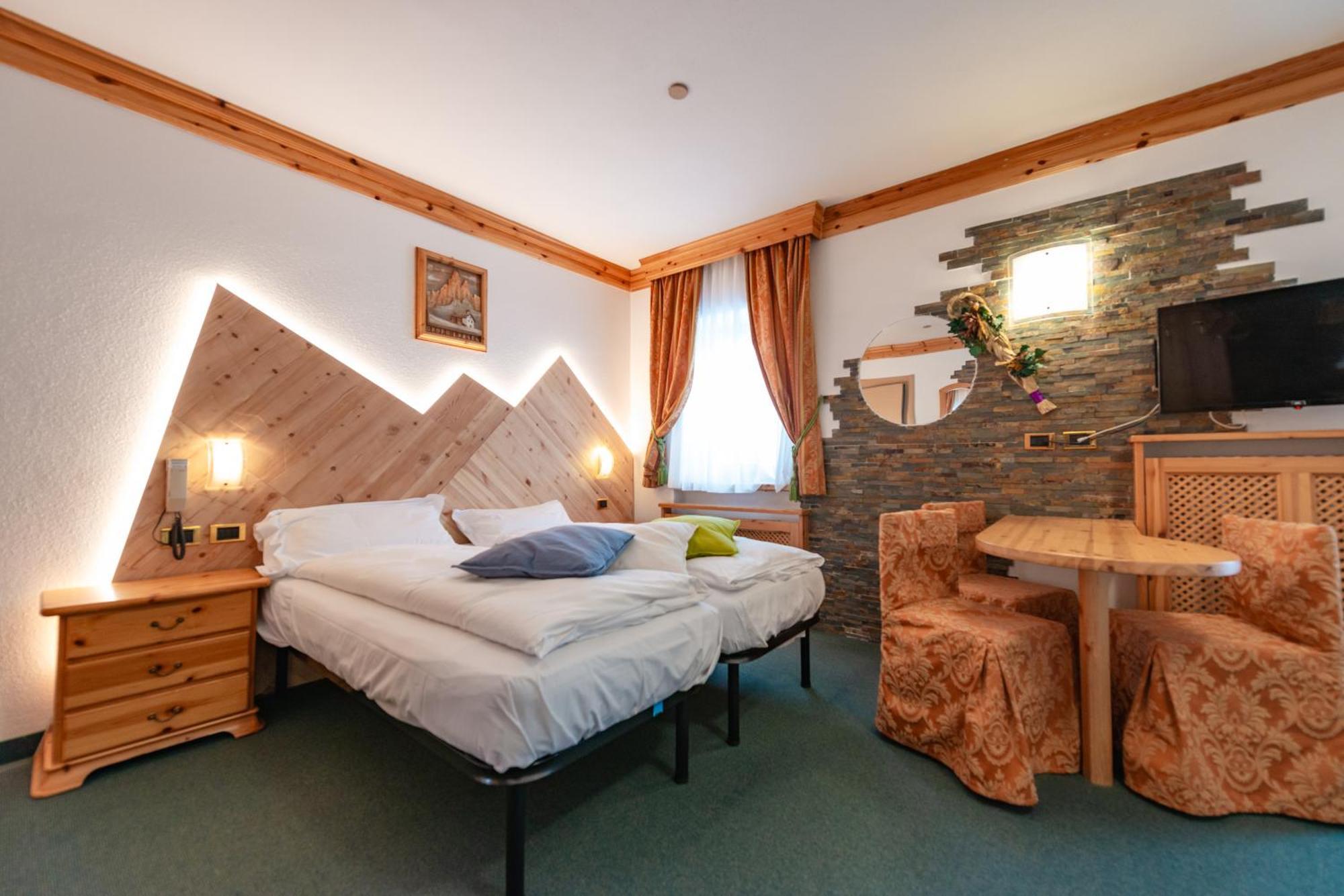 Hotel Ciamol Campitello di Fassa Extérieur photo