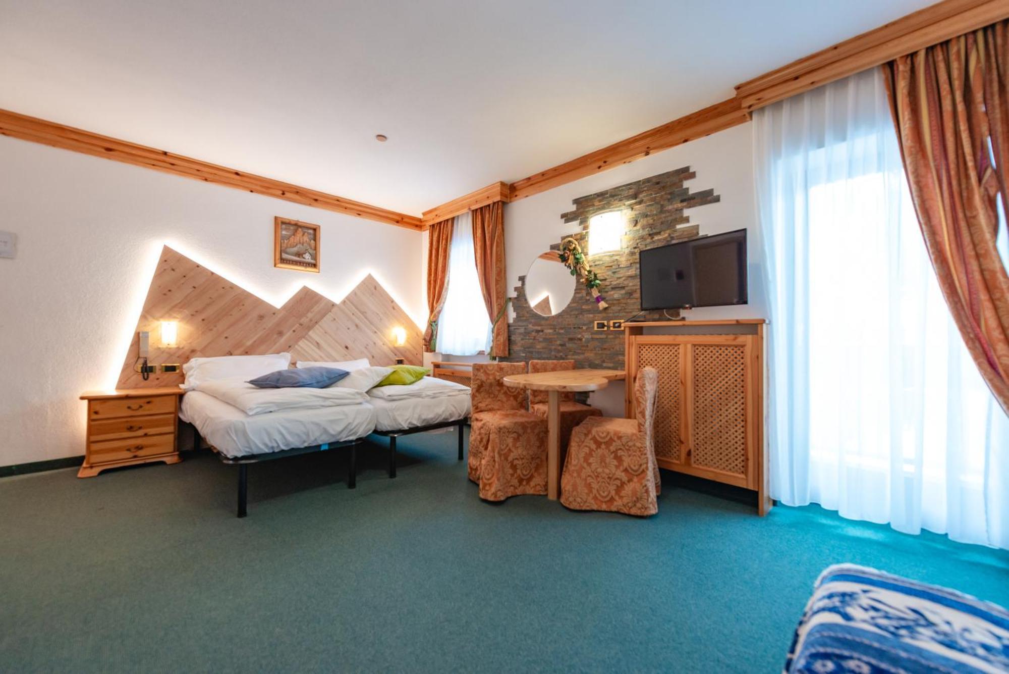 Hotel Ciamol Campitello di Fassa Extérieur photo