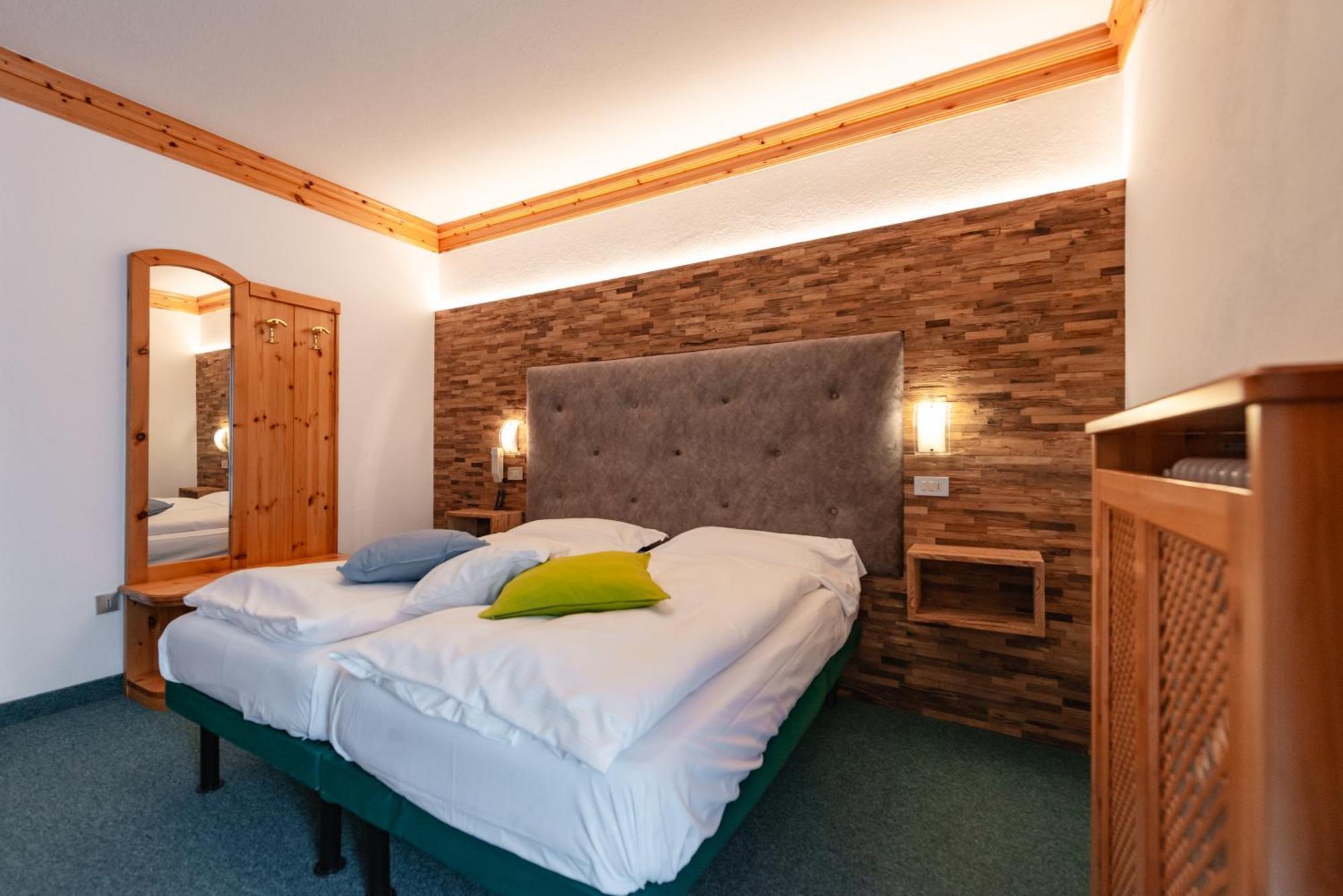 Hotel Ciamol Campitello di Fassa Extérieur photo