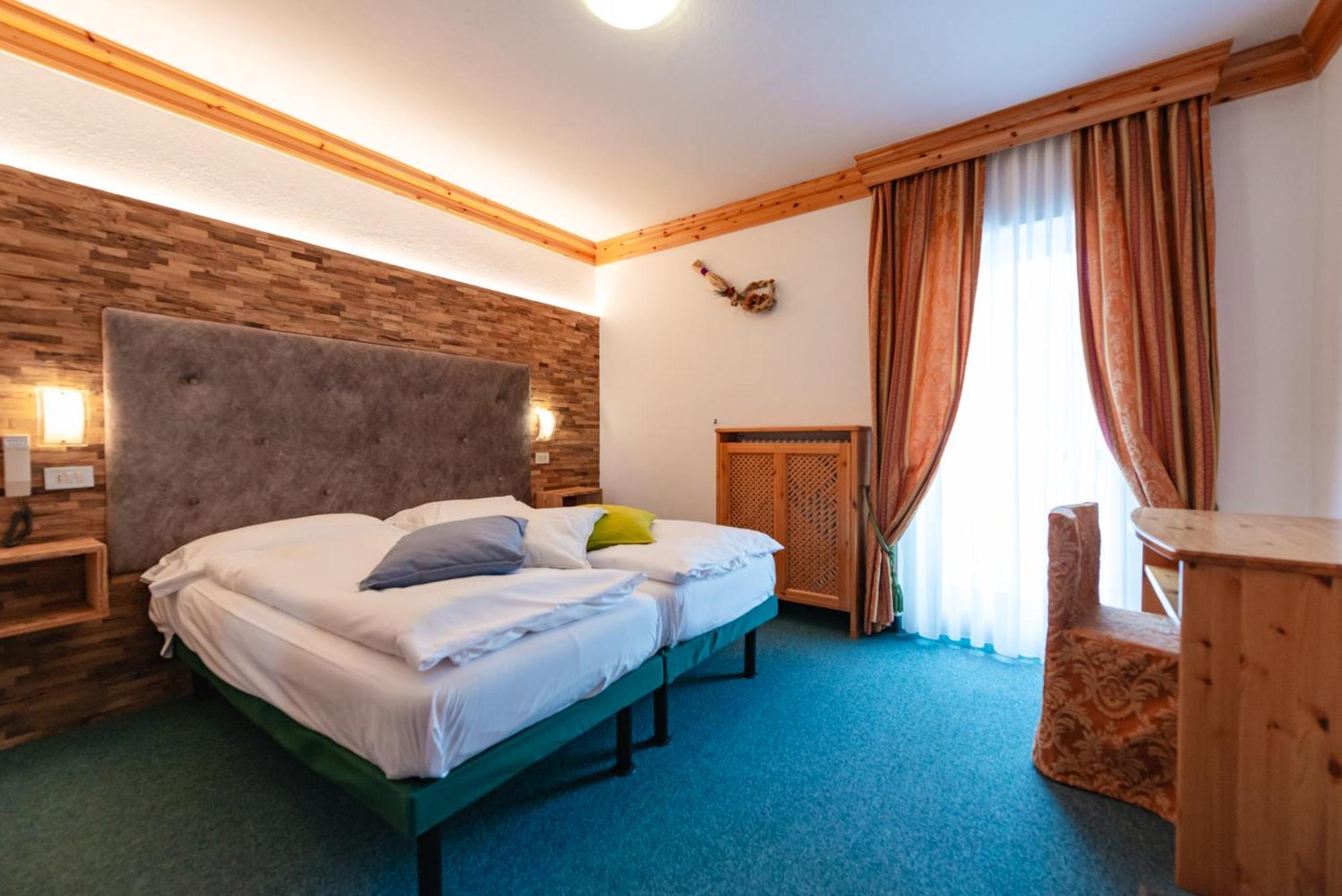 Hotel Ciamol Campitello di Fassa Extérieur photo